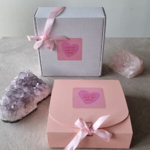 DIY-kit manifestatie kaars – zelf kaarsen maken met intentie, kruiden en edelstenen